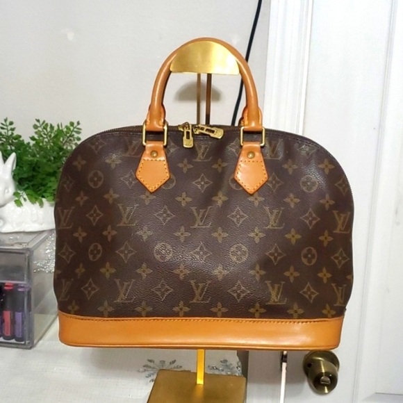 Louis Vuitton Brown Monogram Alma PM Handbag - Picture 4 of 15